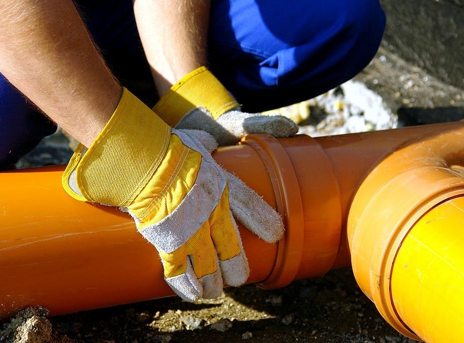 Broken Sewer Pipe NYC Sewer Contractor Tips