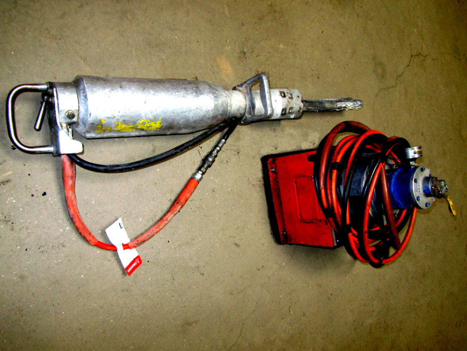 hydraulic tool