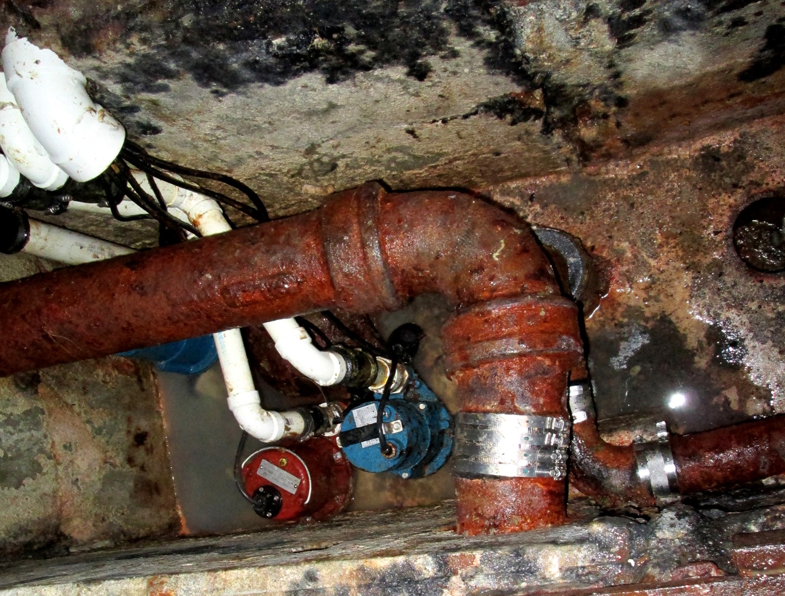 https://balkanplumbing.com/wp-content/uploads/sewer-pit-before1.jpg